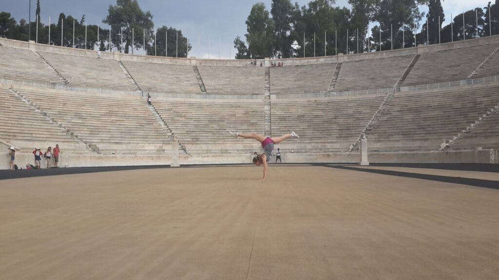 Acrobacias no estádio de Panatenaico